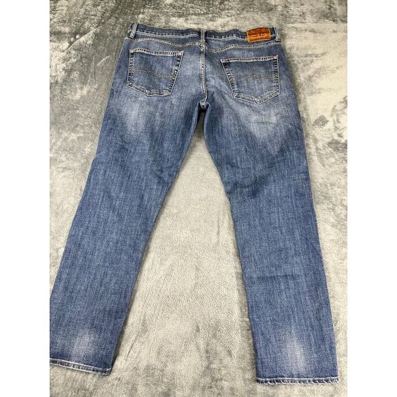 Men’s Lucky Brand 410 Athletic Slim Jeans 38-32 Blue Wash — Excellent Condition - Picture 2 of 11
